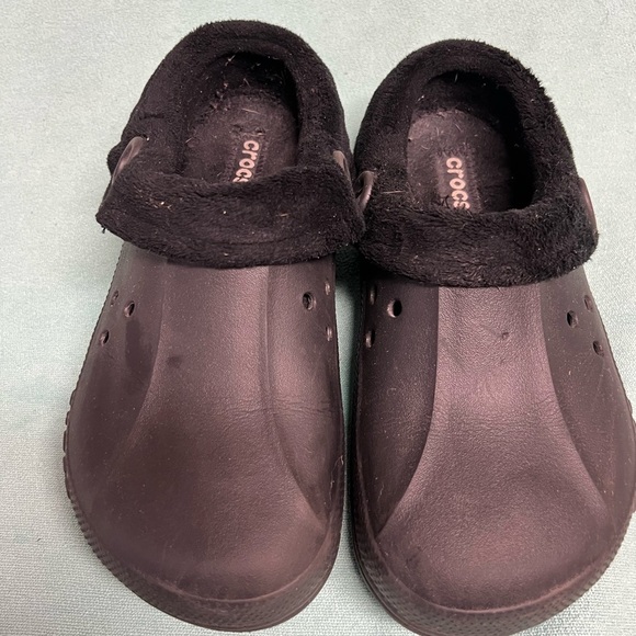 CROCS Shoes - Black Crocs Clogs with removable Fleece Lining rubber outdoor slip on garden